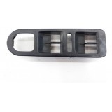 Moldura Botão Vidro Porta Diant. Esq. Volkswagen Amarok 2015