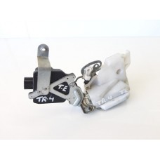 Fechadura Porta Traseira Esquerda Pajero Tr4  2015 