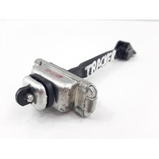 Limitador Porta Traseira Direita Chevrolet Tracker 2018 