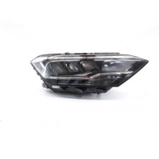 Farol Direito Jetta 2019 