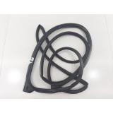 Borracha Fixa Porta Traseira Direita Hilux Sw4 2018