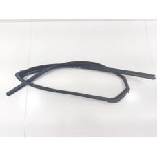 Borracha Guarnição Vidro Traseira Direita Hilux Sw4 2018