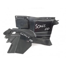 Defletor Para-barro Caixa Roda Dianteira D/ Chevrolet Sonic 