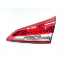 Lanterna Tampa Traseira Lado Direito Toyota Yaris 2020