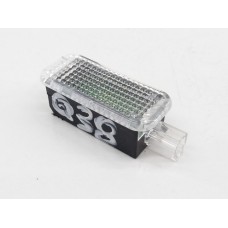 Luz Cortesia Audi Q3 1.4 4e0947415