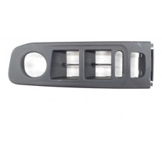 Moldura Botão Vidro Dianteiro Esquerdo Jeep Renegade Aut.