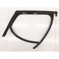 Borracha Guarnição Porta Traseira Direita Audi Q3 1.4 2018