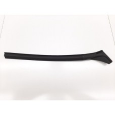 Borracha Acabamento Porta Tras. Esquerda Pajero Sport 2022