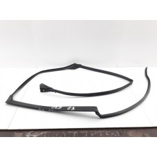 Borracha Fixa Moldura Porta Tras. Direita Discovery 5 Hse